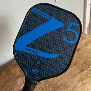 Ônix Graphit Pickelball racket